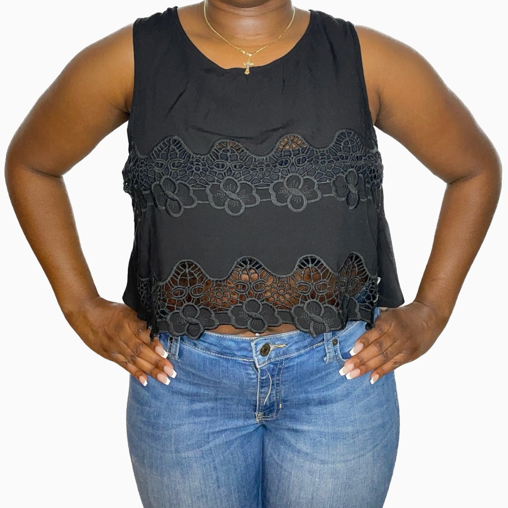 DULCIE Floral Cut Out Cropped Top